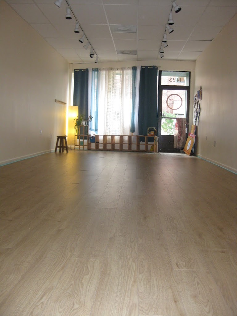  commUNITY yoga space