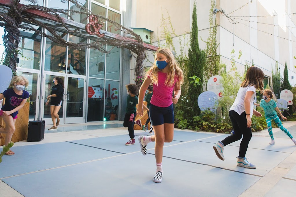  Motion Pacific Dance