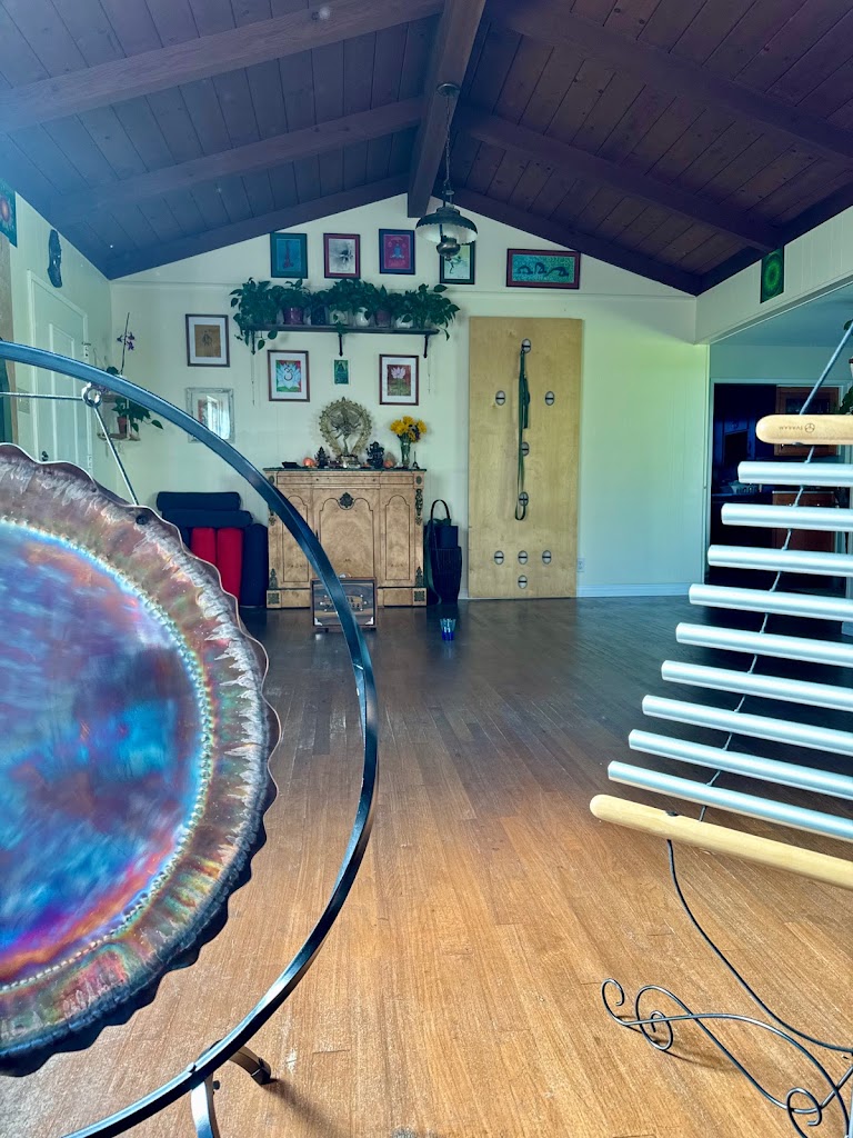  Stay in the Flow Yoga