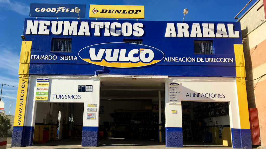 Neumaticos Arahal — Exterior