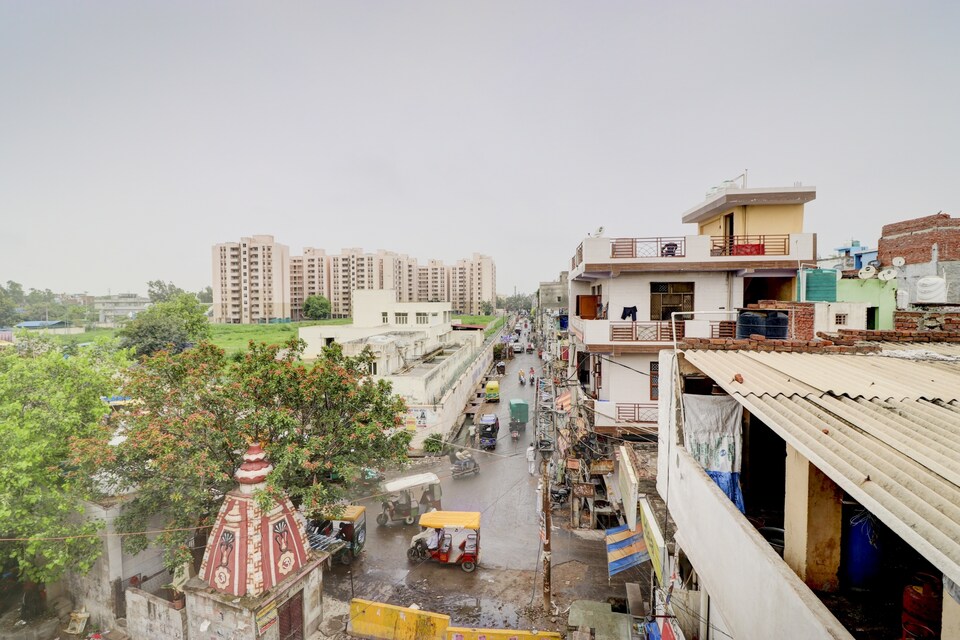 Oyo 79120 M S Residency