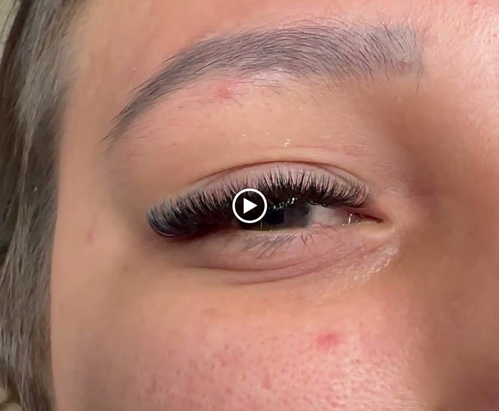 Leontina's Lashes — Videos