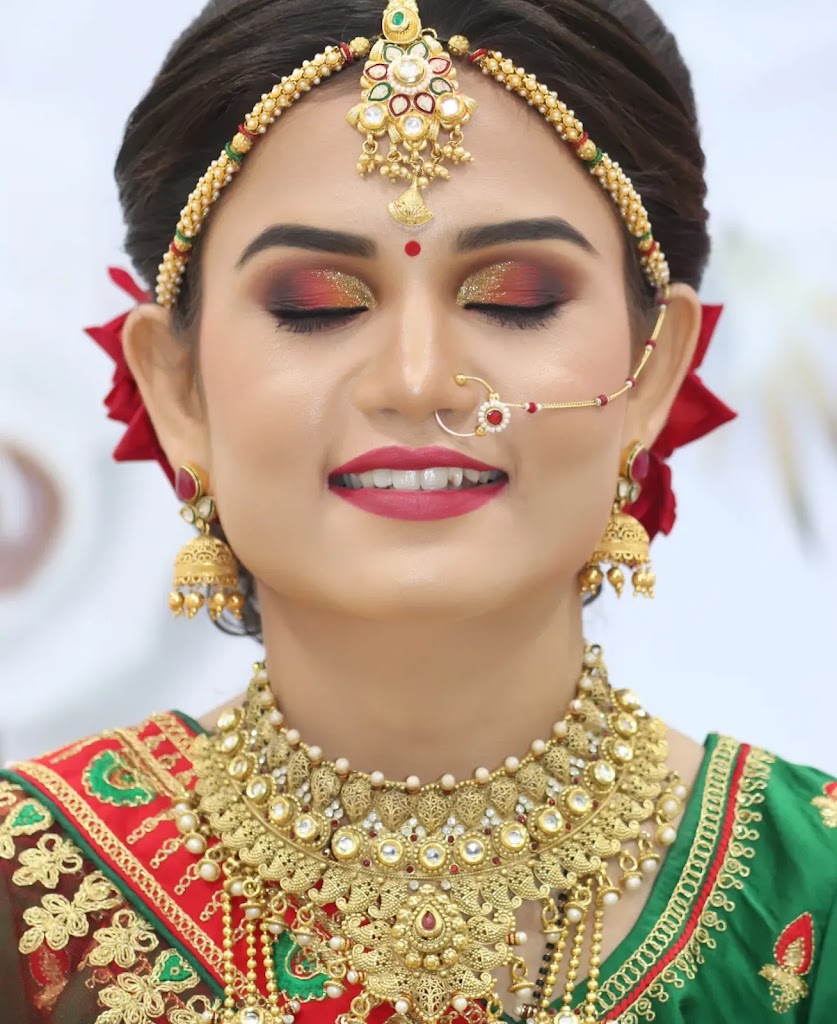 Sleek The Beauty Salon Academy