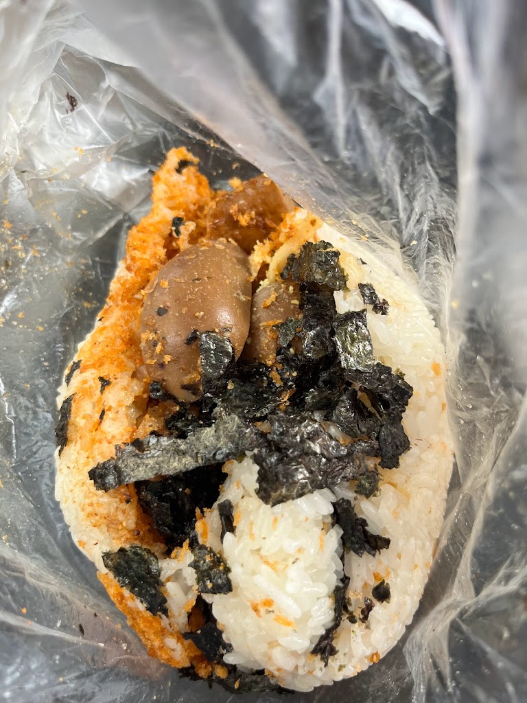 育英飯糰 的照片