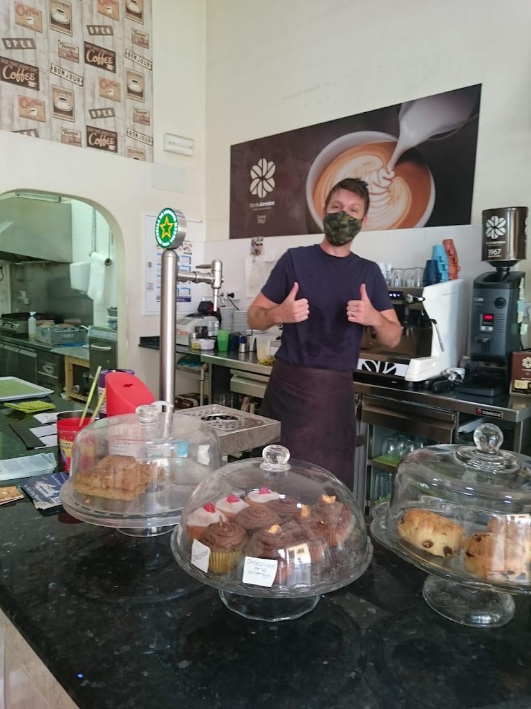 Costa Cafe — Comida y bebida