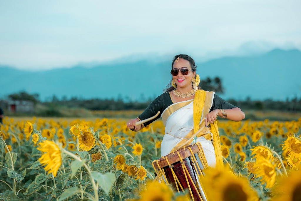 Pinky Blush Ladies Beauty Parlour Makeover