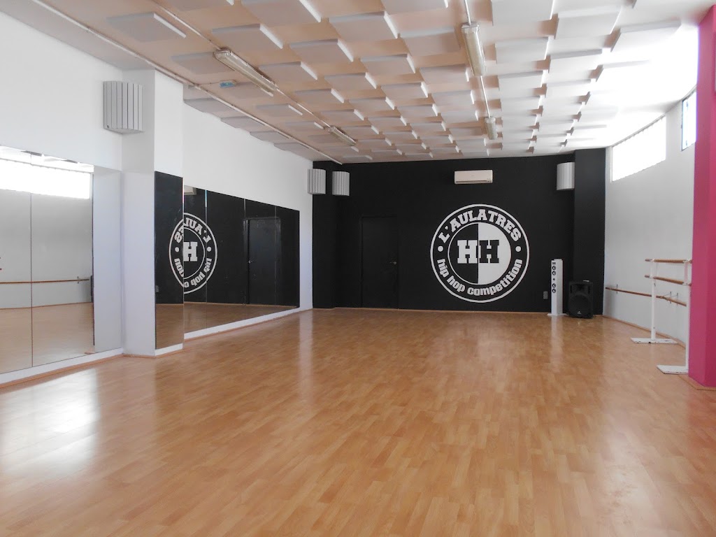 l'Aulatres, Estudi de Dansa i Arts Esceniques