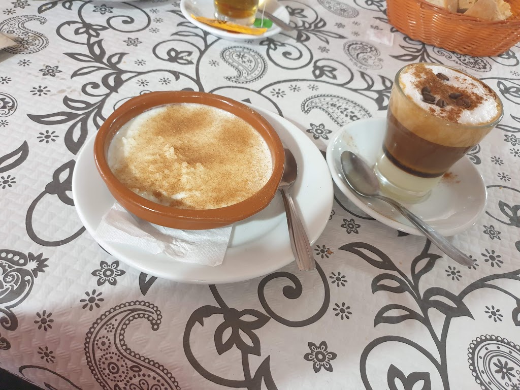 Finca El Conesa — Comida y bebida
