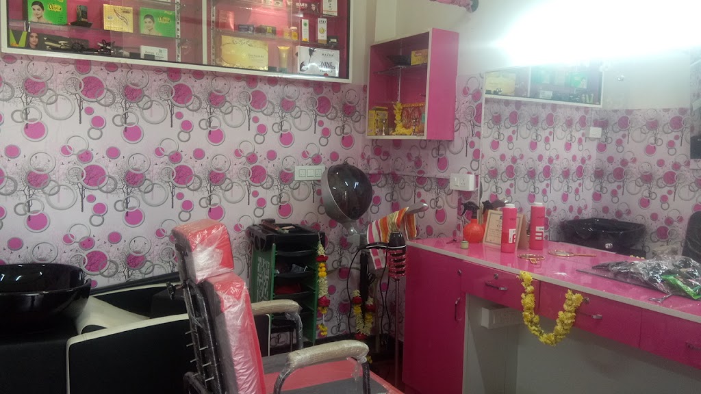 Keerthi Lakshmi Beauty Parlour And Hairspa