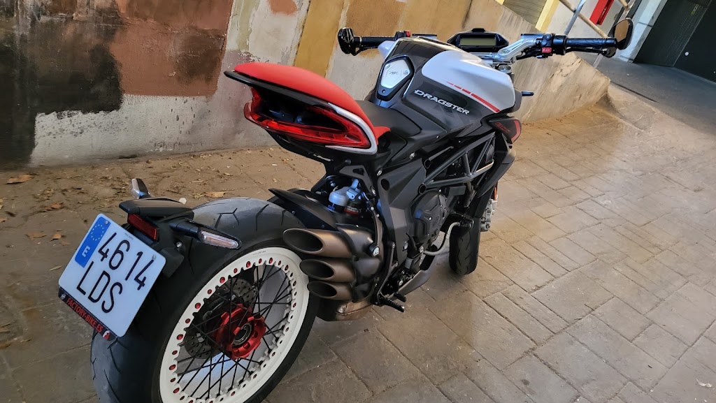 Lavado y neumaticos ARENAS