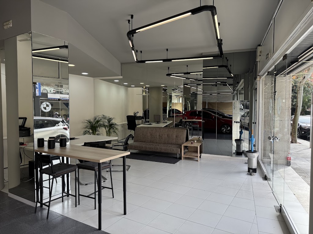 KM0 Store Busquets, Vehiculos seminuevos, gerencia y ocasion. — Interior