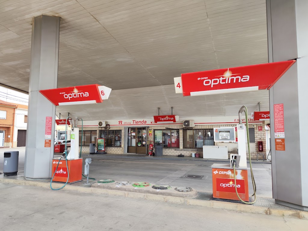Estacion de servicio Cepsa — Exterior