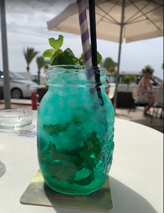 Bar El Kiosco — Comida y bebida