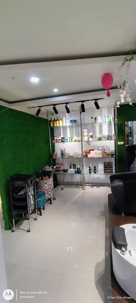 S Makeover Beauty Salon