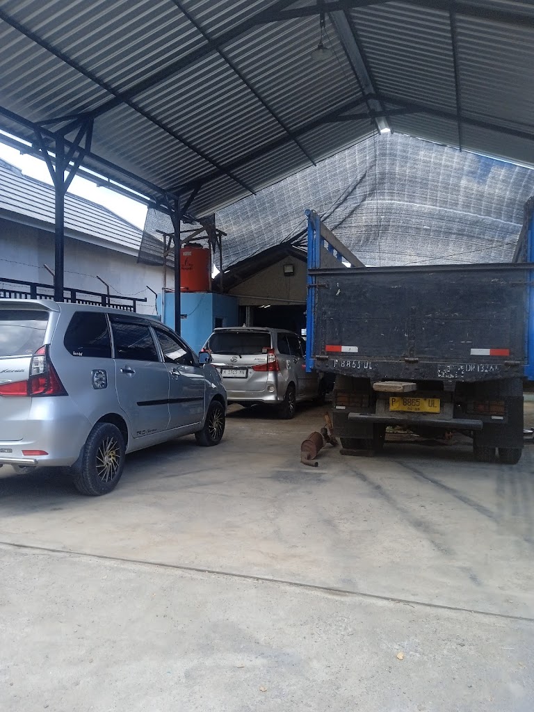 Bengkel Mobil (Juni Motors)