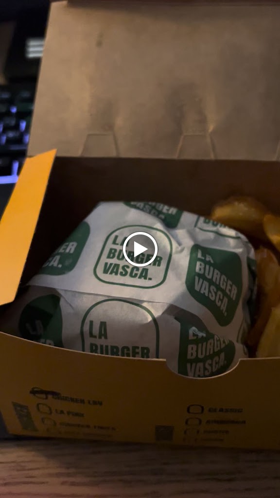 Hamburgueseria La Burger Vasca Astrabudua Erandio — Videos