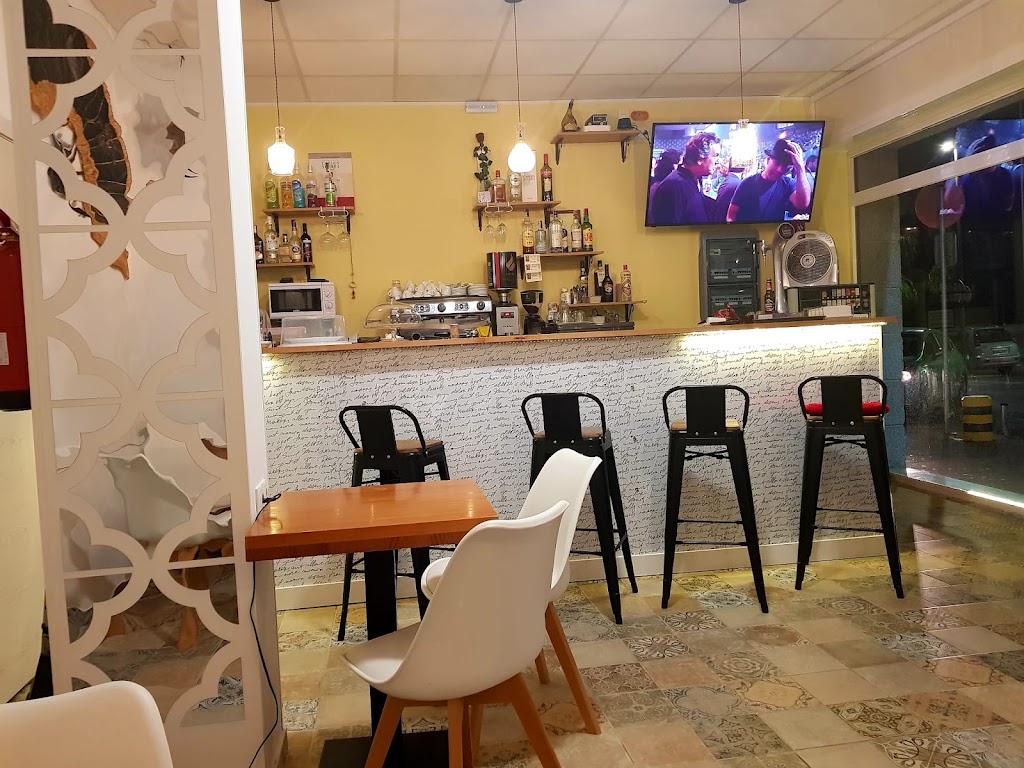 Rapsodia Bar Tapas — Ambiente