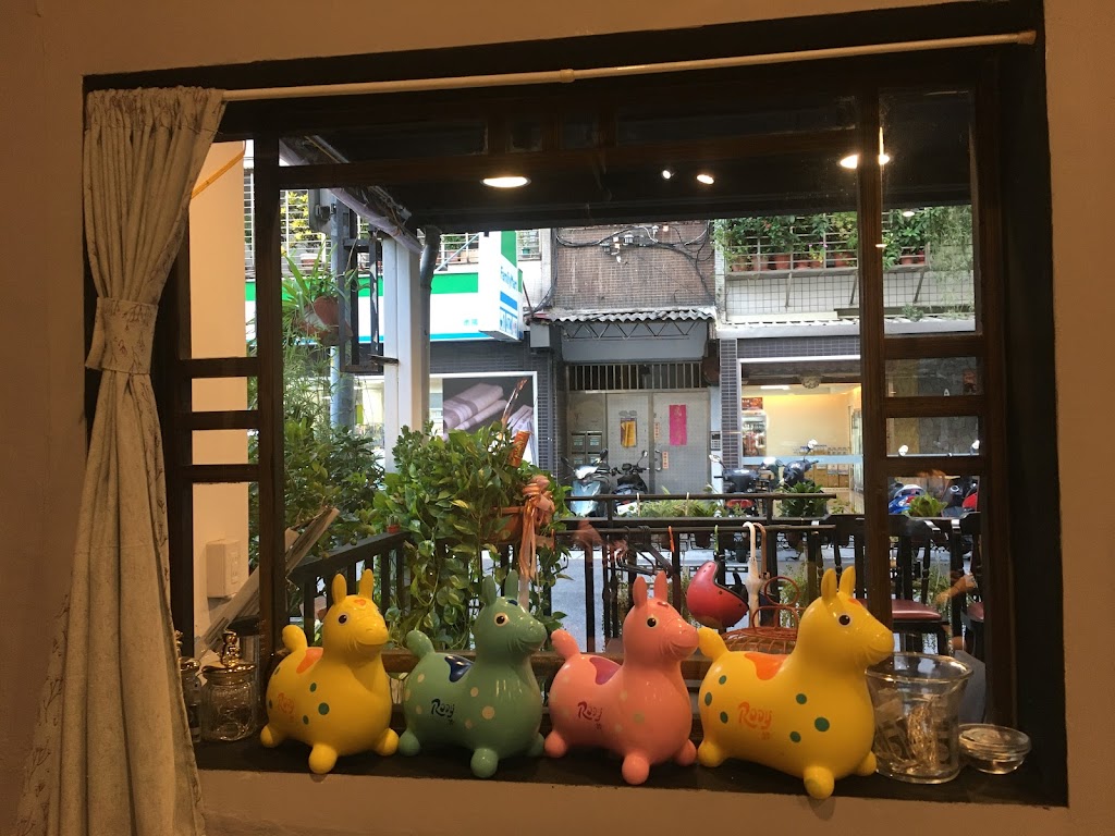 高烈堂沖繩黑糖咖哩 丼飯（寵物友善餐廳） 的照片
