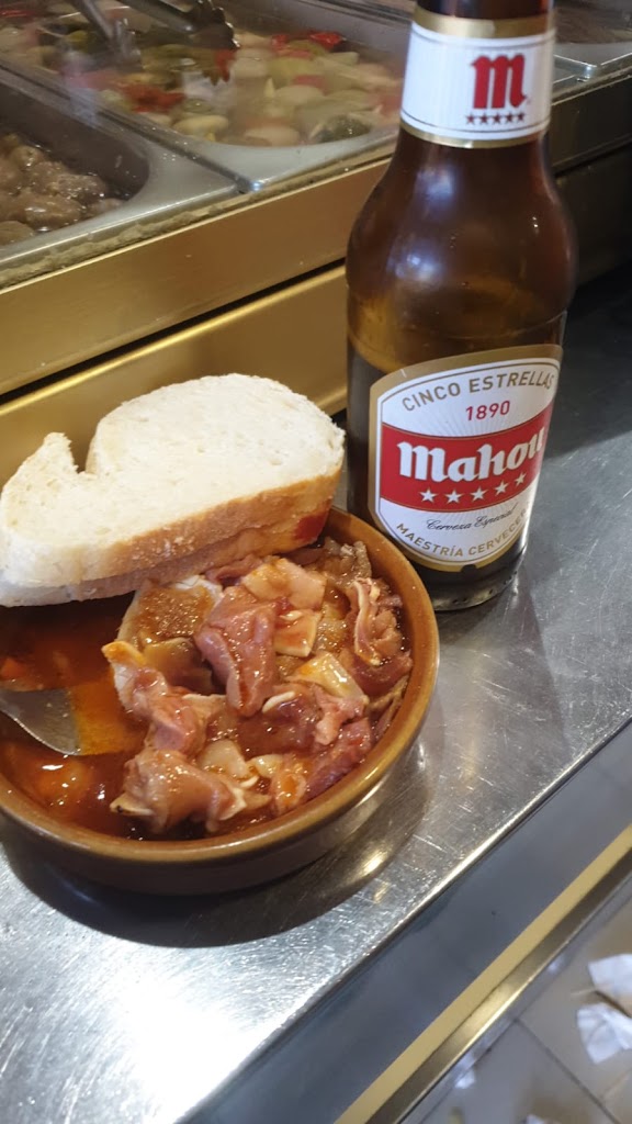Bar Carrillo — Comida y bebida