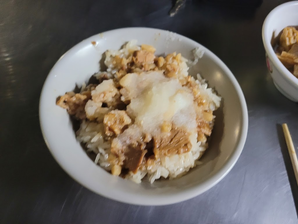 津有味油飯滷肉飯 的照片