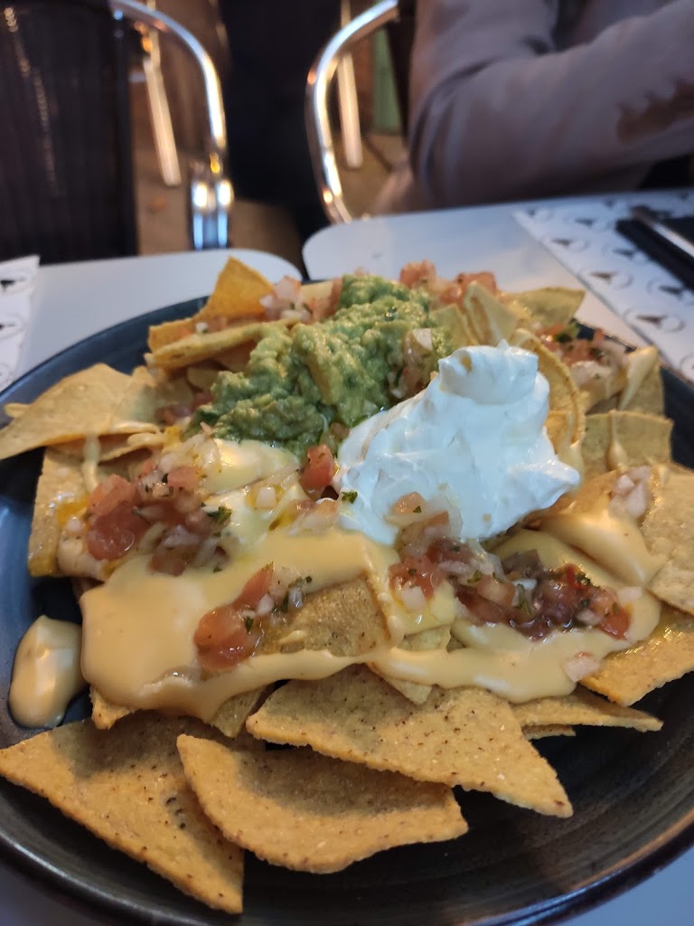 La Academia Burger — Nachos