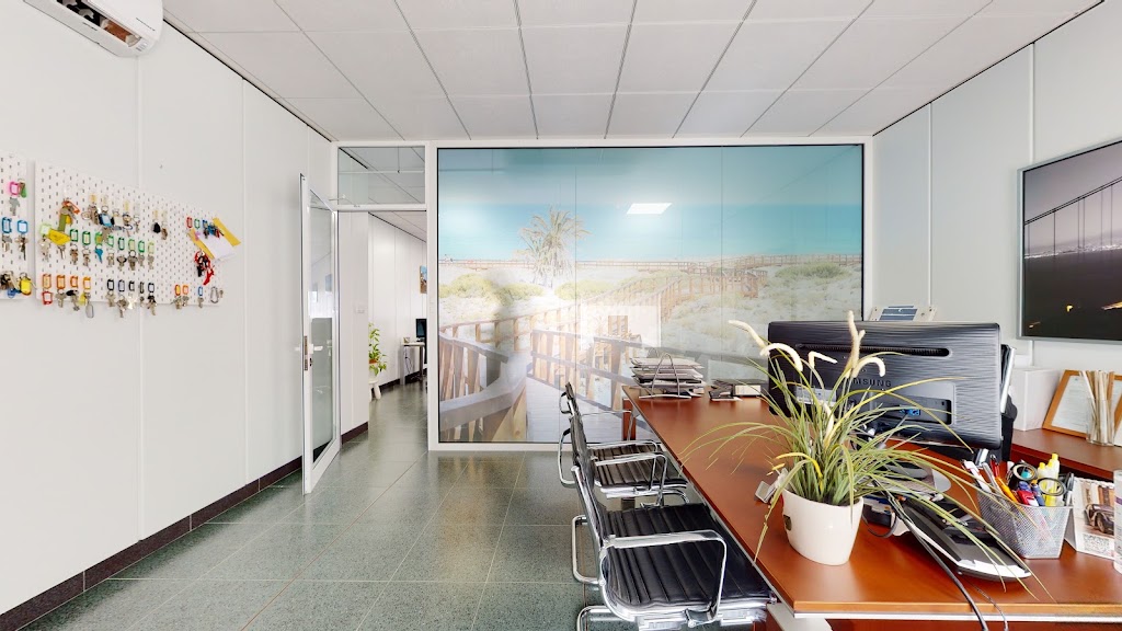 Carabassi Casas Inmobiliaria Estate Agency — Interior