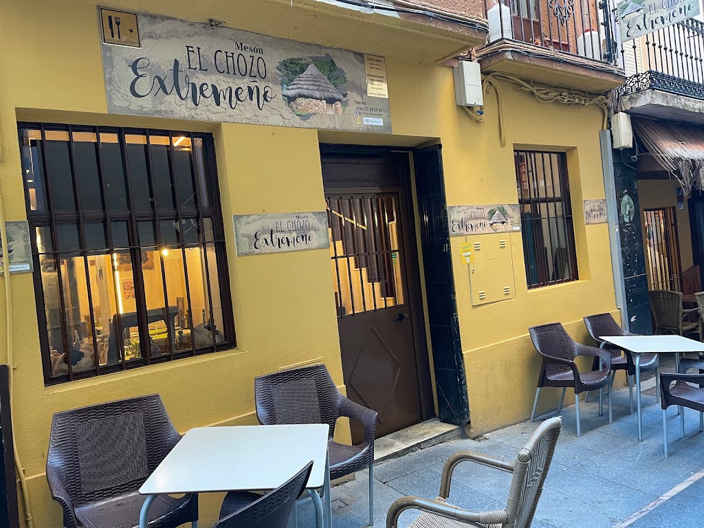 Meson El Chozo Extremeno. Carnes a la brasa.Comida extremena