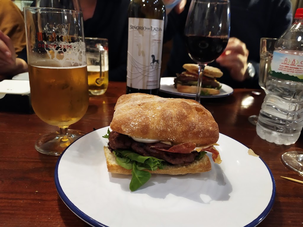 La Candelaria De La Mera — Comida y bebida