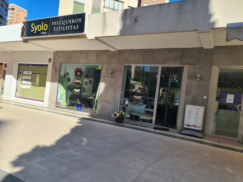 SYOLO ESTILISTAS — Exterior