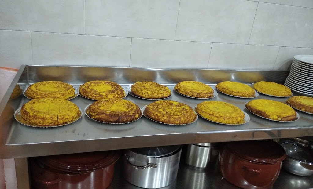 La Casa de la Paella y el Asado Almendralejo — Comida y bebida