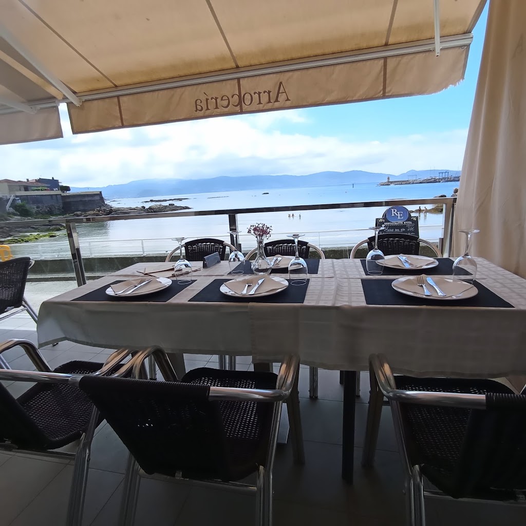 EVITA RESTAURANTE — Ambiente