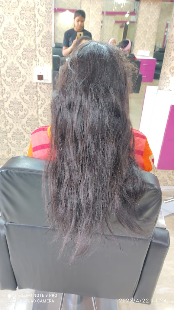 Ananiya Beauty Parlour
