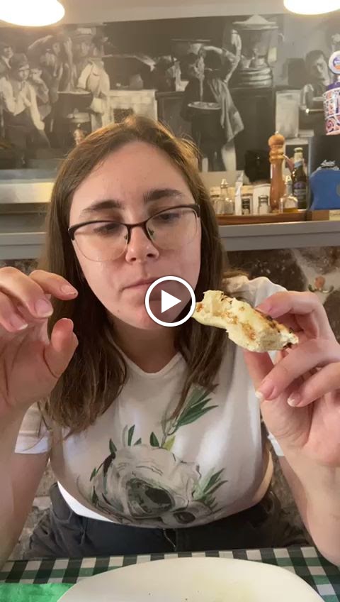 Pizzeria Luigi Cuciniello — Videos