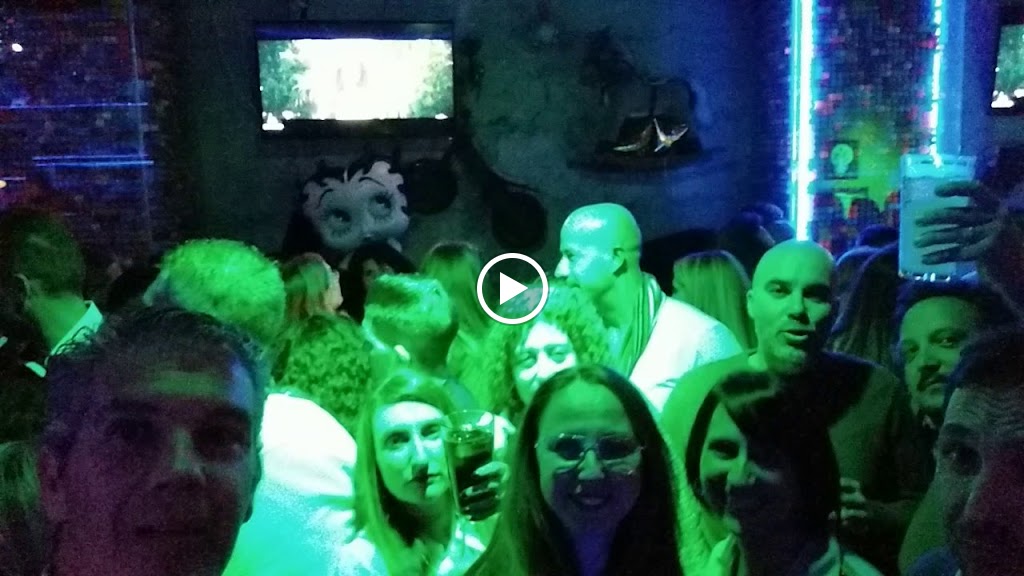 La Jugueteria Cafe-Bar — Ambiente