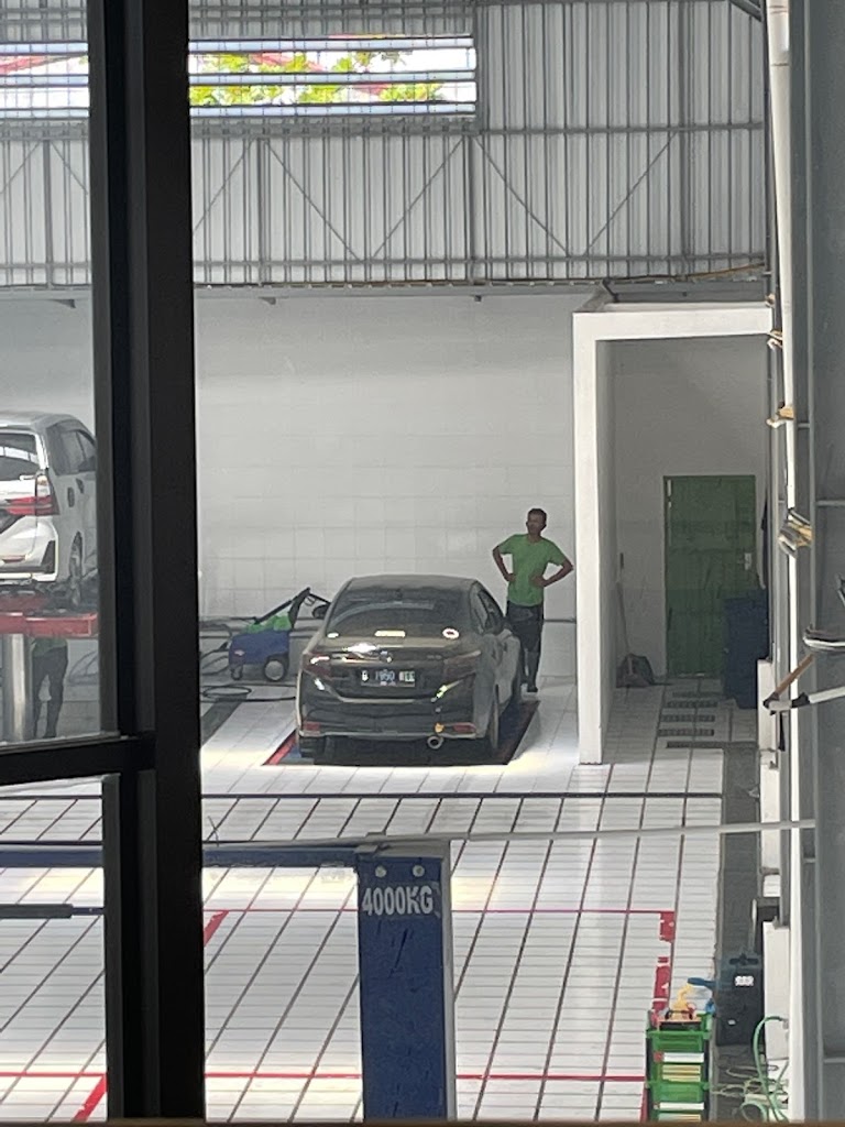 TOP AUTOMOTIVE MEULABOH