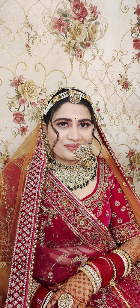 Fablook Unisex Salon