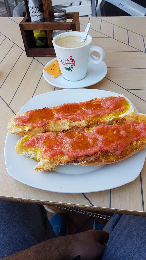 Cafe Bar El Tato — Cafe