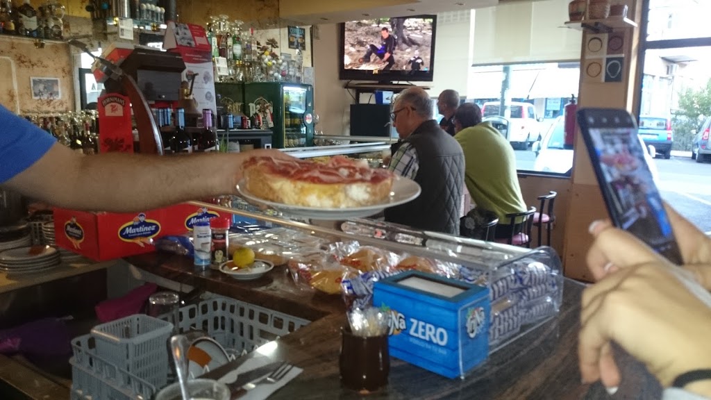 Bar Alcala Cafe — Ambiente