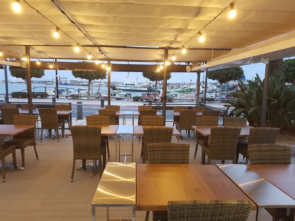 BRASERIA DEL PORT — Ambiente