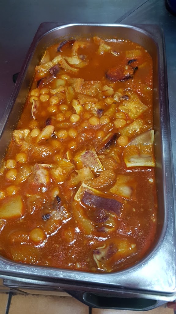 Bar Bodega Casa Paco — Comida y bebida