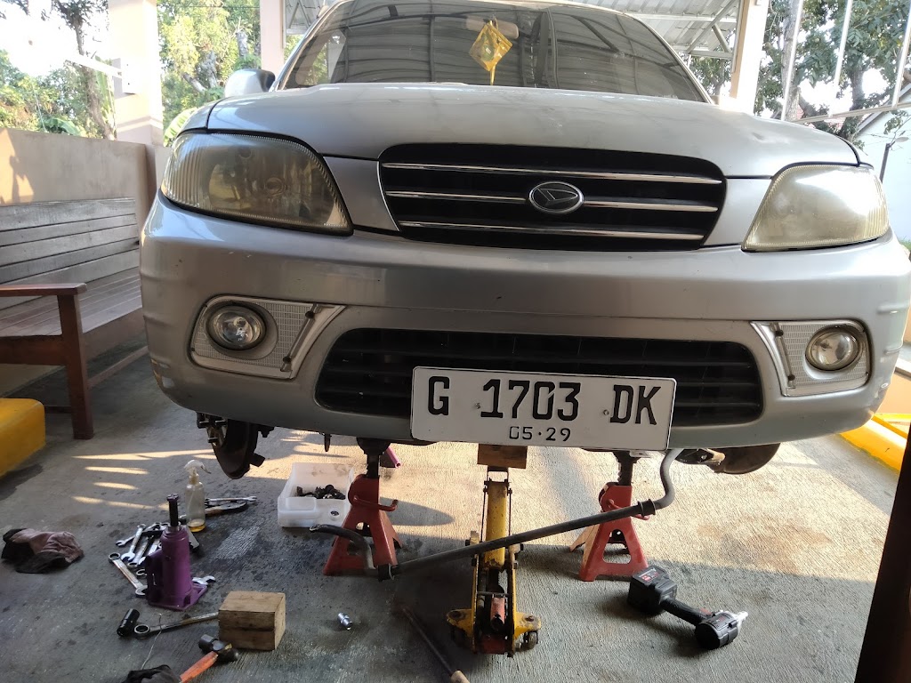 BENGKEL MOBIL TERDEKAT ~ TEHNIK TUJUH ~