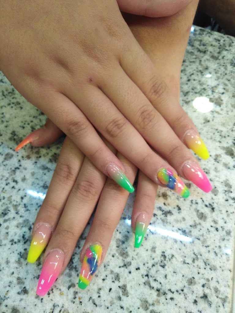 Angel Fashion Nails
