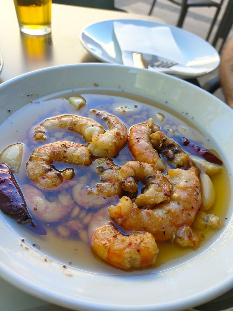 Restaurante Cagitan Hogar — Comida y bebida