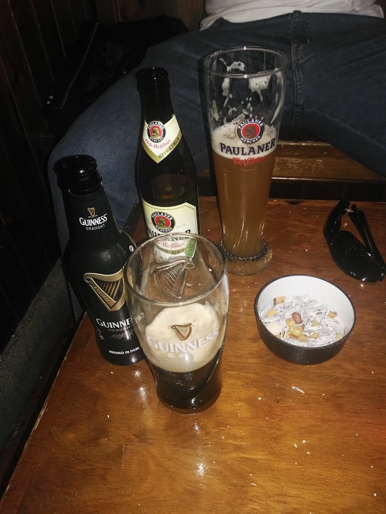 Pub Dawson — Comida y bebida