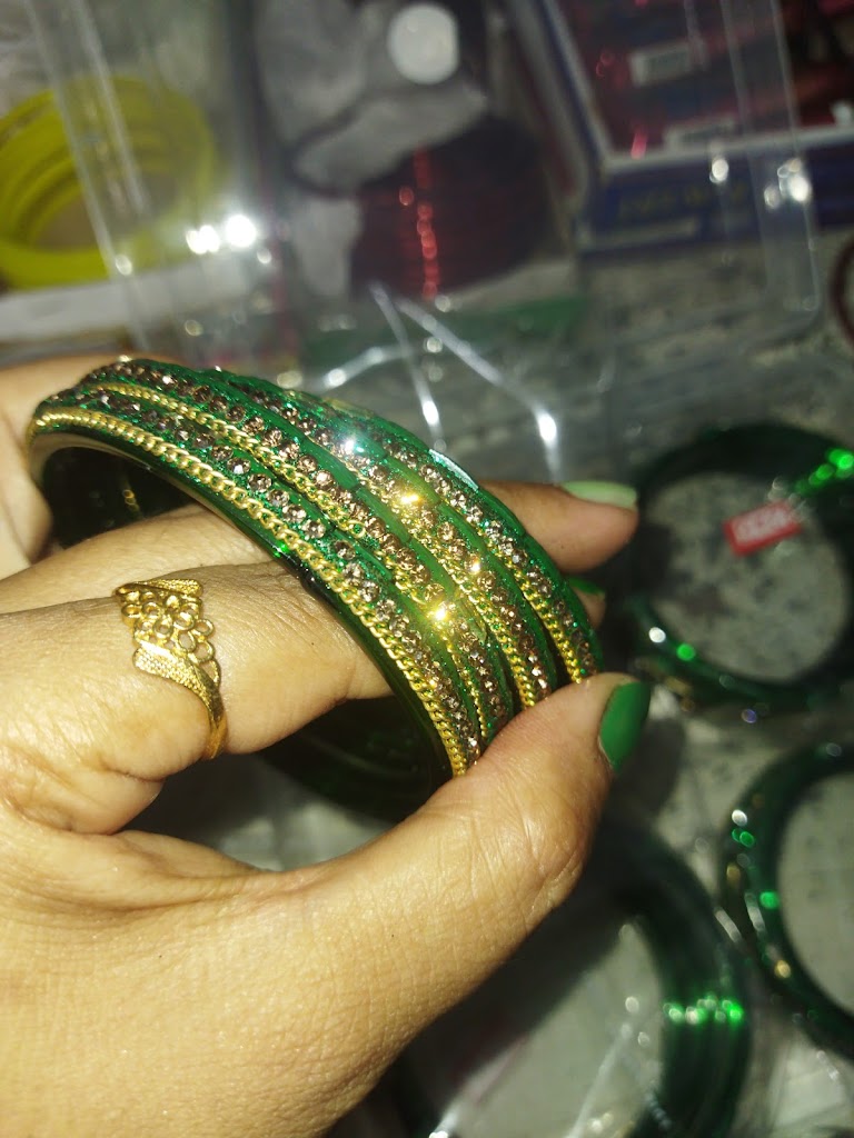 Navya Beauty Parlour