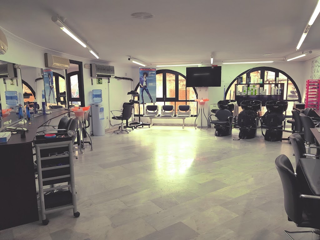 Vanity Hair Academy Peluqueria Y Estetica Nuria Ruiz — Interior