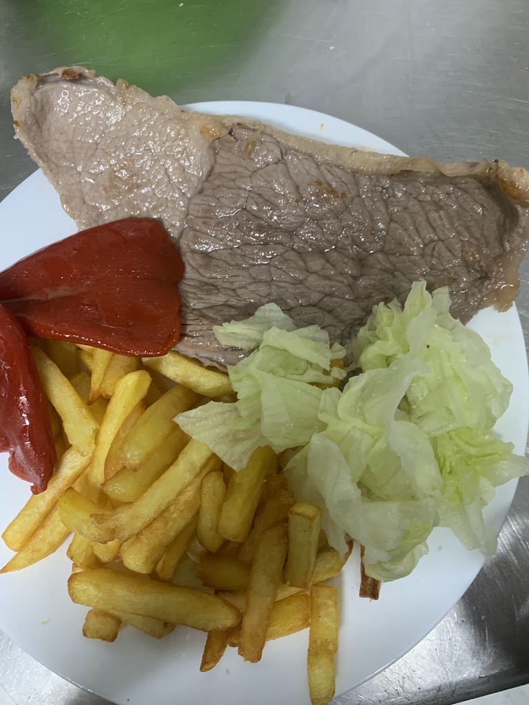 Venecia Bar — Comida y bebida