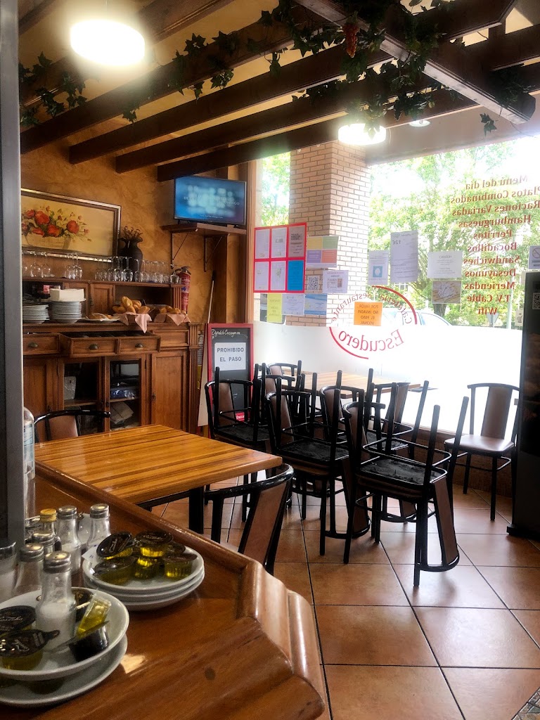 Cafeteria Escudero — Ambiente