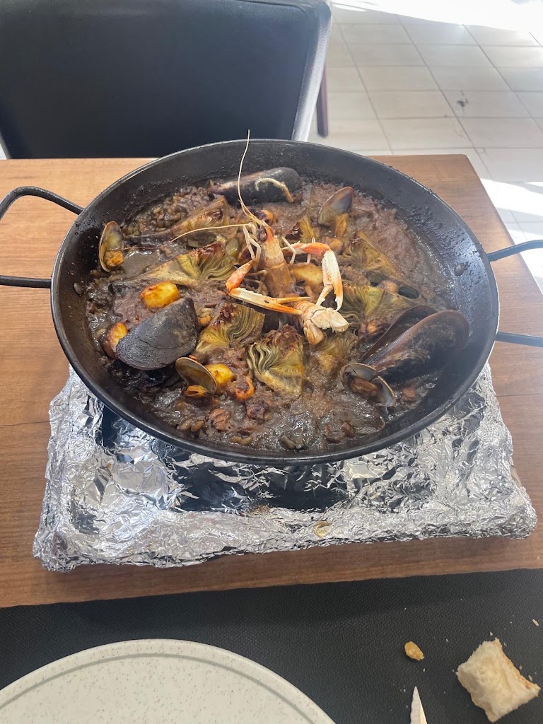 Restaurant bar Mundial — Comida y bebida
