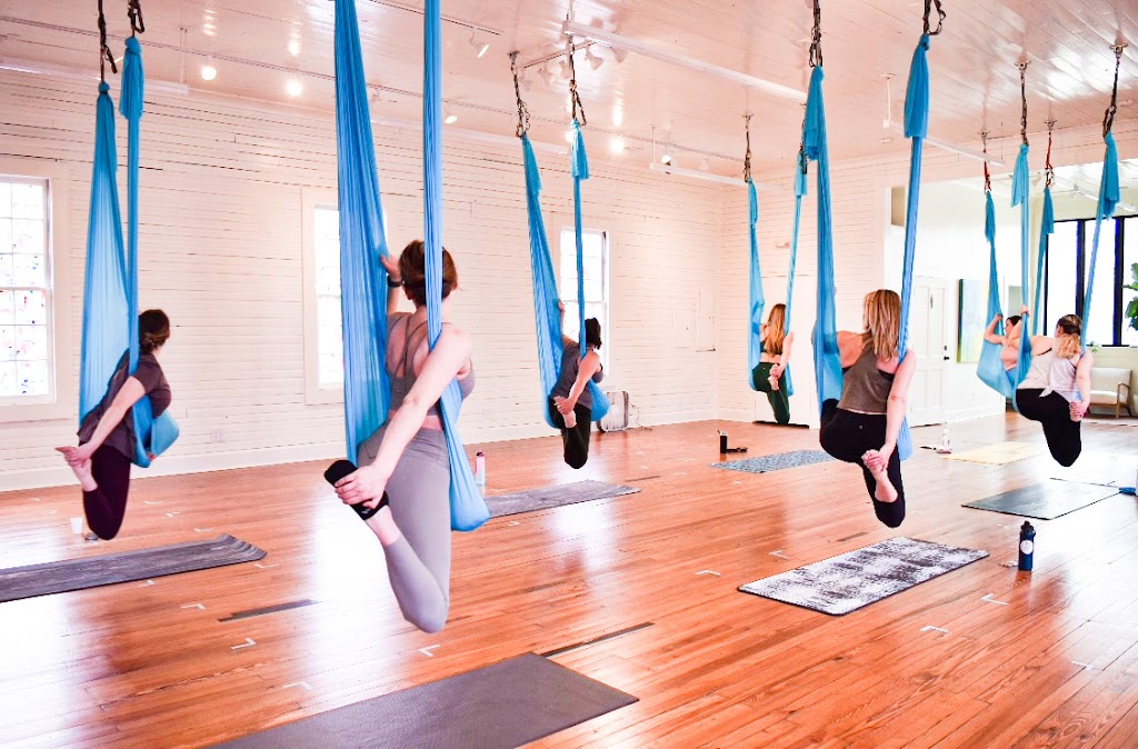  Light On Yoga Fitness